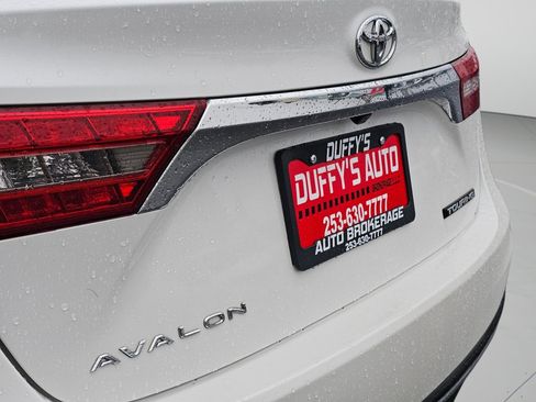 Used 2016 Toyota Avalon Touring image 29