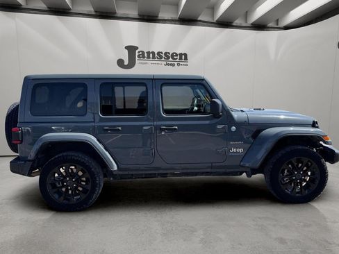Used 2024 Jeep Wrangler Unlimited Sahara AWD/4WD image 5