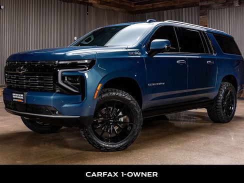 Used 2025 Chevrolet Suburban High Country image 5