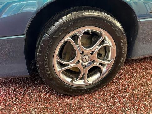 Used 2001 Chevrolet Camaro Z28 RWD image 12