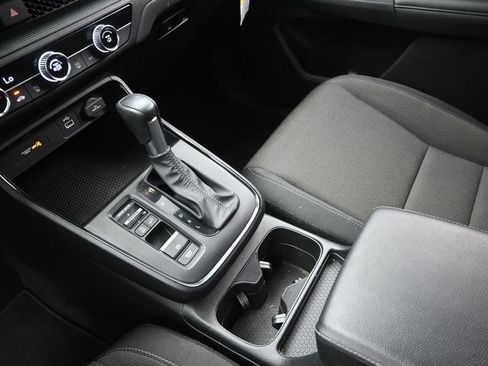 Used 2025 Honda CR-V LX image 14