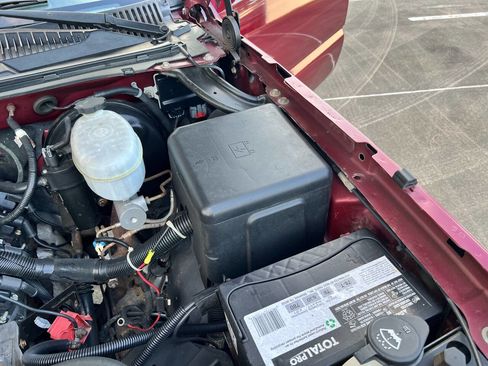 Used 2004 Chevrolet Silverado 1500 LS w/ Light Duty Power Package image 61