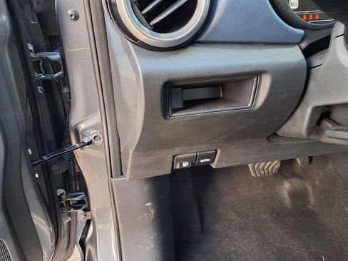 Used 2025 Nissan Versa SV w/ Trunk Package FWD image 24