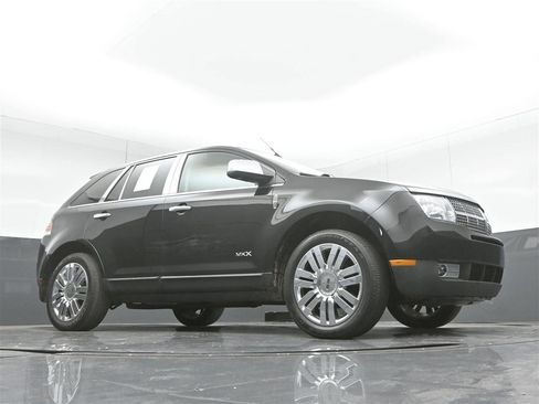 Used 2010 Lincoln MKX AWD image 30