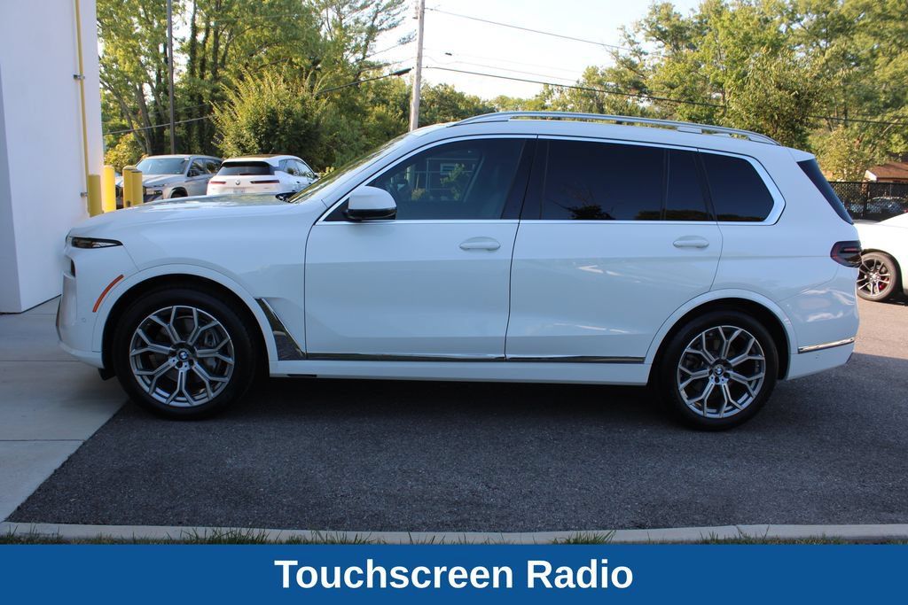 Used 2023 BMW X7 xDrive40i AWD/4WD image 12