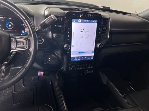 Used 2024 RAM 2500 Limited image 19