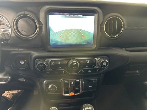 Used 2021 Jeep Wrangler Unlimited Sahara image 22