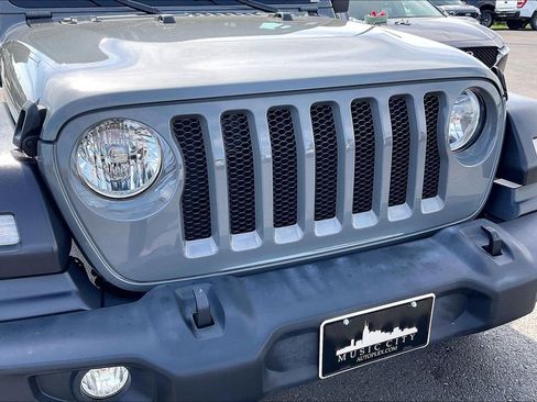 Used 2022 Jeep Wrangler Unlimited Sport image 33