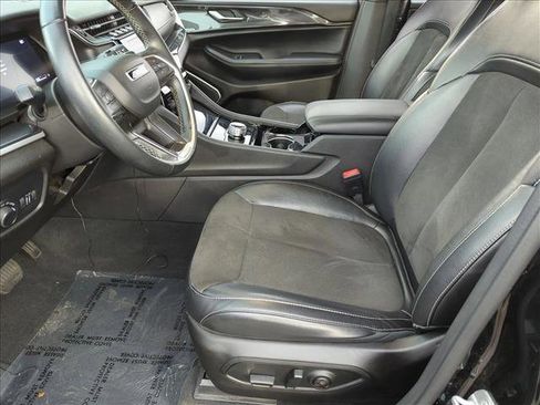 Used 2022 Jeep Grand Cherokee L Laredo AWD/4WD image 15