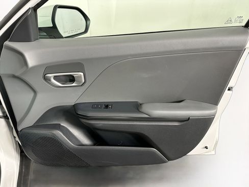 Used 2025 Kia K4 LXS image 29