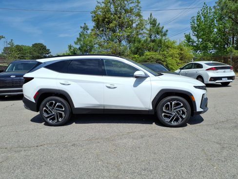 New 2026 Hyundai Tucson Limited AWD/4WD image 2