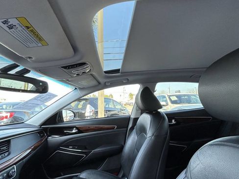 Used 2017 Kia Cadenza Premium w/ Luxury Package image 10