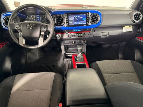 Used 2021 Toyota Tacoma TRD Sport RWD image 19