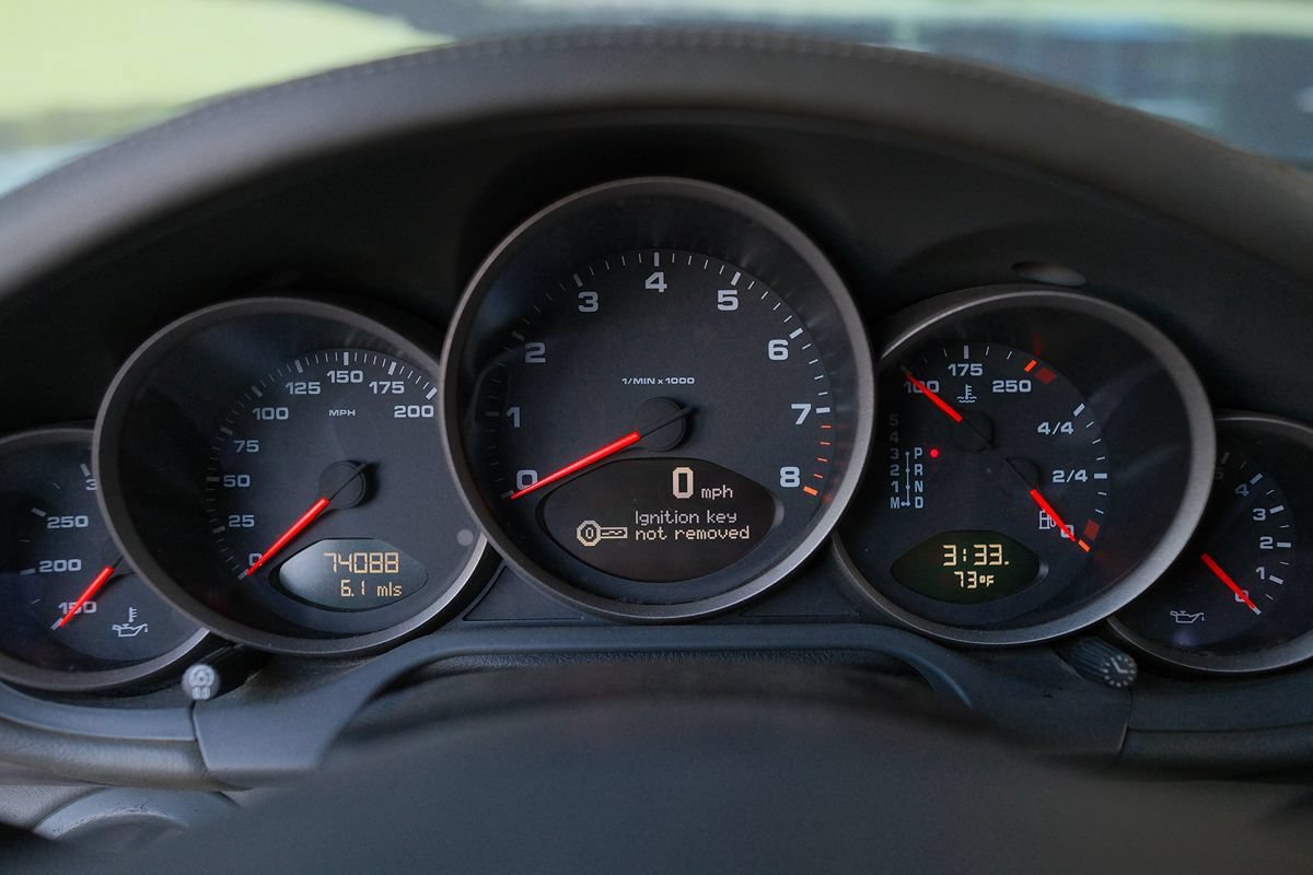 Used 2006 Porsche 911 Carrera RWD image 15