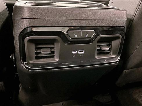 Used 2022 GMC Sierra 1500 AT4 w/ AT4 Premium Package image 30