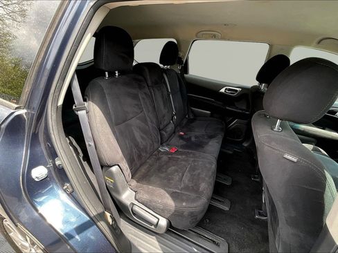 Used 2015 Nissan Pathfinder S AWD/4WD image 24