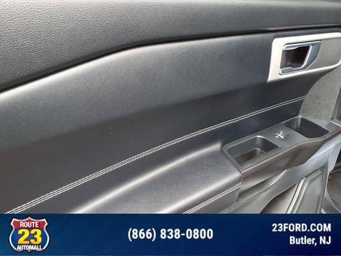 Used 2020 Ford Explorer XLT w/ Equipment Group 202A image 23