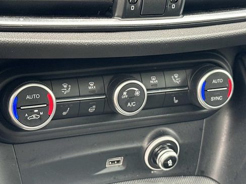 Used 2024 Alfa Romeo Stelvio AWD image 21