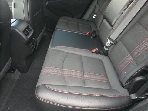 Used 2024 Chevrolet Equinox RS FWD image 11