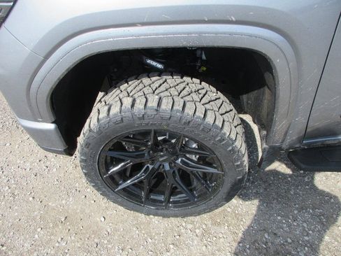 New 2026 GMC Sierra 1500 AT4 w/ AT4 Premium Package image 13