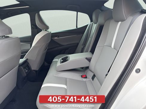 Used 2025 Toyota Camry SE w/ Multimedia Upgrade Package FWD image 21