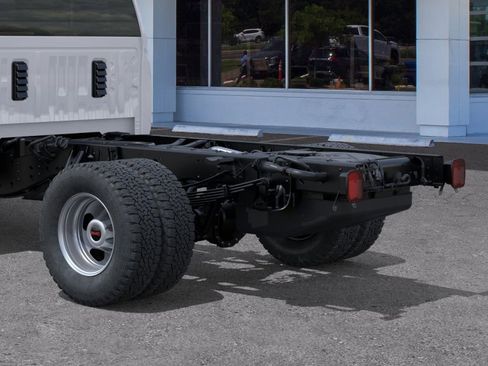 New 2025 GMC Sierra 3500 Pro w/ Convenience Package image 14