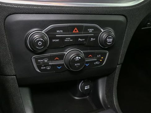 Used 2020 Dodge Charger SXT AWD/4WD image 25
