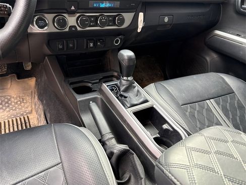 Used 2023 Toyota Tacoma SR5 w/ Technology Package image 6
