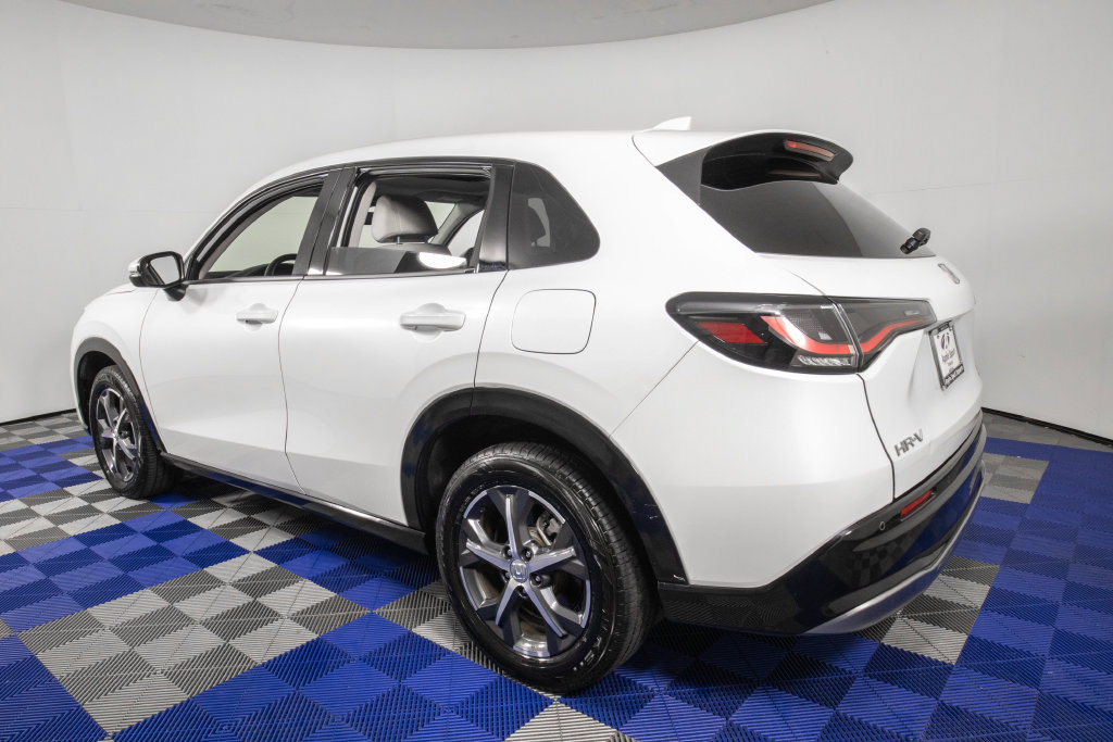 Used 2023 Honda HR-V EX-L image 8