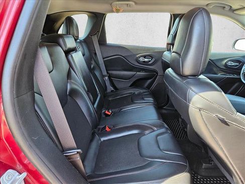 Used 2020 Jeep Cherokee Trailhawk w/ Cold Weather Group AWD/4WD image 25