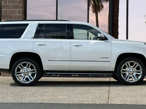 Used 2017 GMC Yukon SLT w/ Premium Edition AWD/4WD image 15