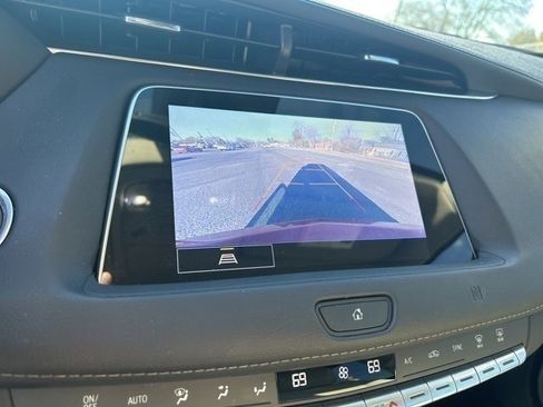 Used 2021 Cadillac XT4 Premium Luxury w/ Cold Weather Package image 11