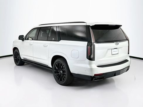 Used 2021 Cadillac Escalade ESV Sport w/ Driver Assist Tech Package AWD/4WD image 3