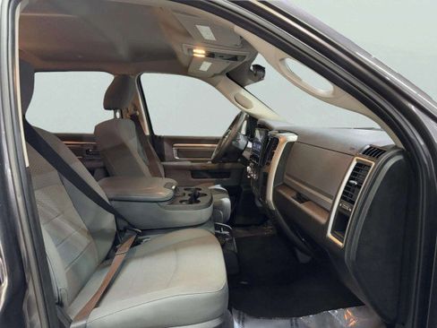 Used 2019 RAM 1500 Classic SLT image 50