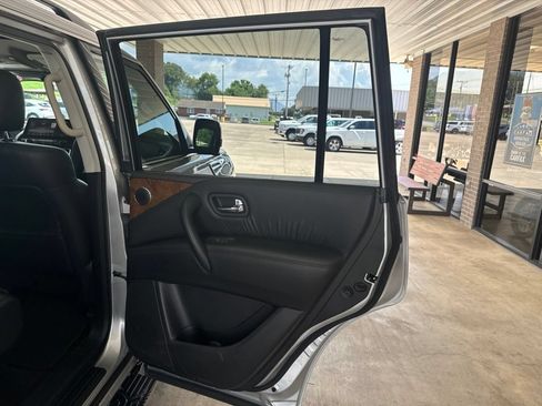 Used 2021 Nissan Armada SL w/ Captain's Chairs Package AWD/4WD image 24