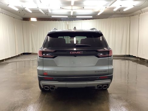 Used 2025 GMC Acadia Elevation image 7