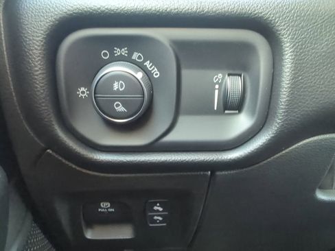 Used 2022 RAM 1500 Big Horn image 38