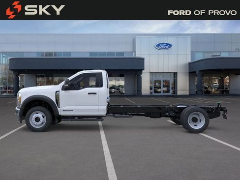New 2026 Ford F550 4x4 Regular Cab Super Duty image 3