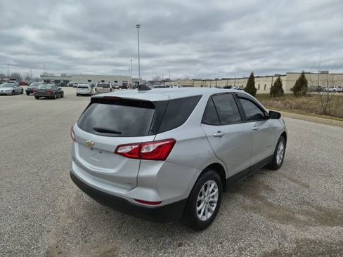 Used 2021 Chevrolet Equinox LS image 5
