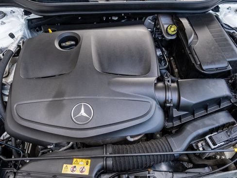 Used 2019 Mercedes-Benz GLA 250 4MATIC image 34