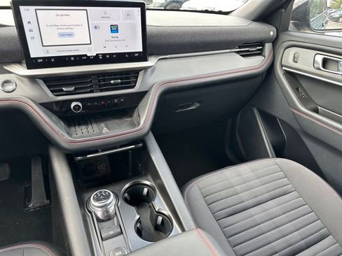 Used 2025 Ford Explorer ST-Line w/ Premium Package AWD/4WD image 16