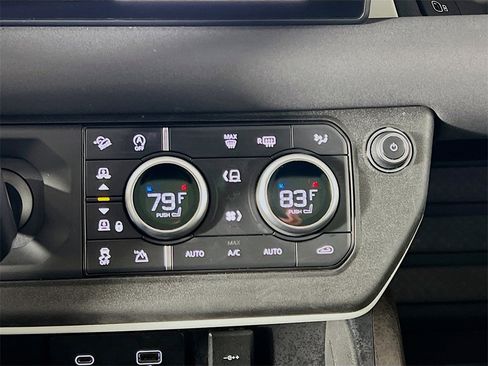 Used 2023 Land Rover Defender 110 X-Dynamic SE image 16