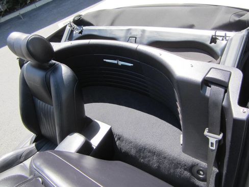 Used 2004 Ford Thunderbird Deluxe image 25