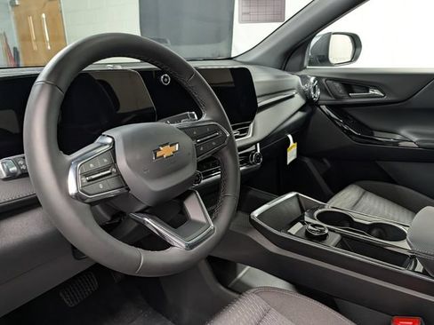 New 2026 Chevrolet Equinox LT AWD/4WD image 17