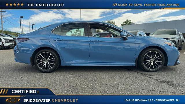 Used 2024 Toyota Camry SE AWD/4WD image 11