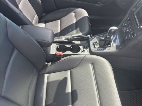 Used 2017 Volkswagen Golf Alltrack SE AWD/4WD image 36
