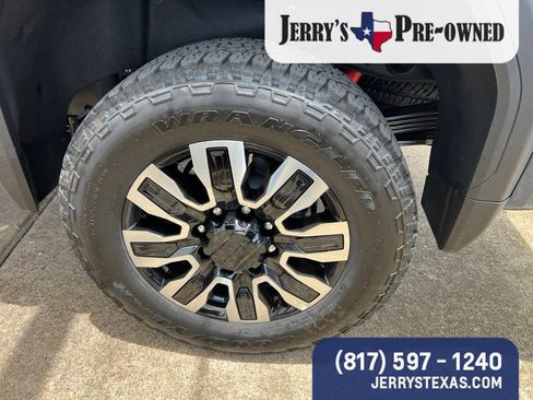 Used 2026 GMC Sierra 2500 Denali Ultimate AWD/4WD image 6