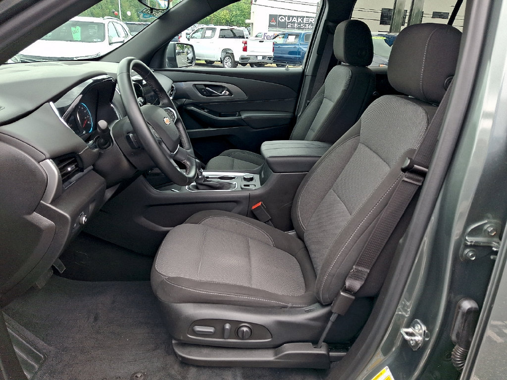 Used 2023 Chevrolet Traverse LT w/ LPO, Floor Liner Package AWD/4WD image 17