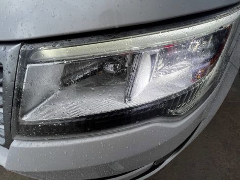 Used 2017 Ford Explorer Platinum image 20