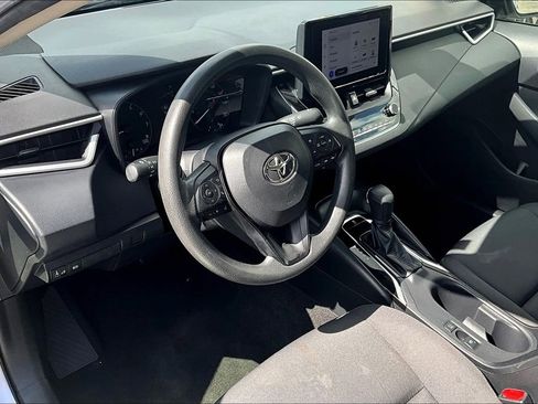 Used 2023 Toyota Corolla LE image 18